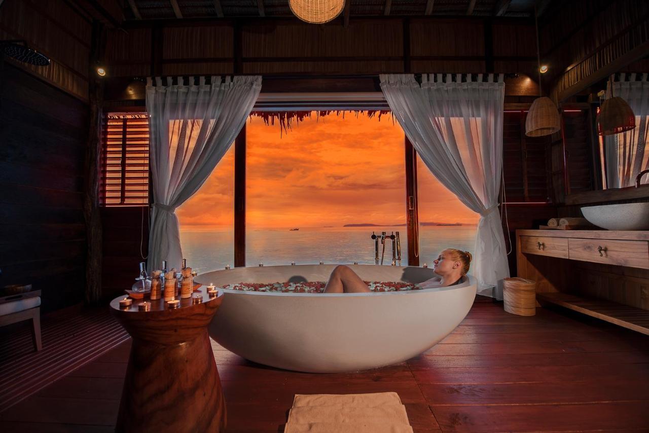 Papua Paradise Eco Resort Pulau Birie 外观 照片