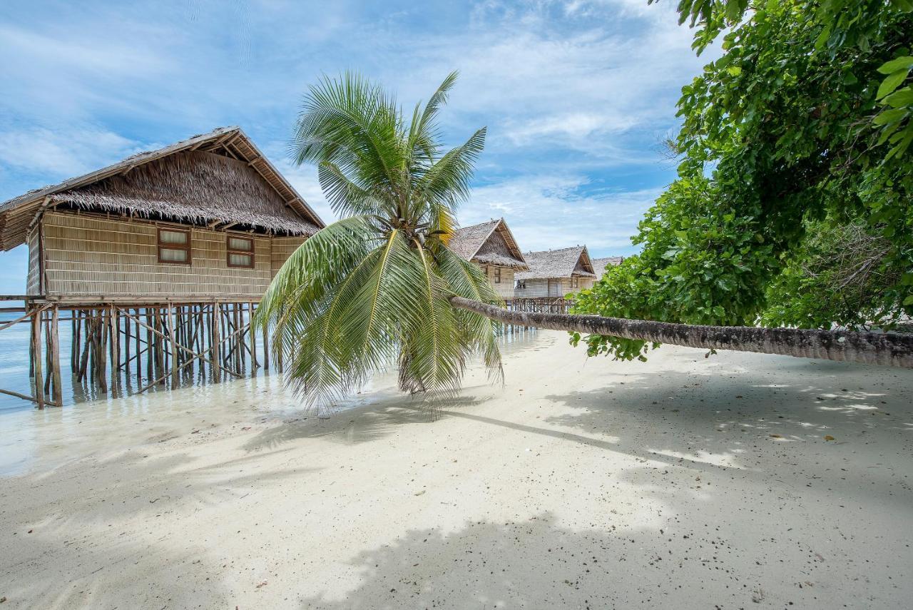 Papua Paradise Eco Resort Pulau Birie 外观 照片